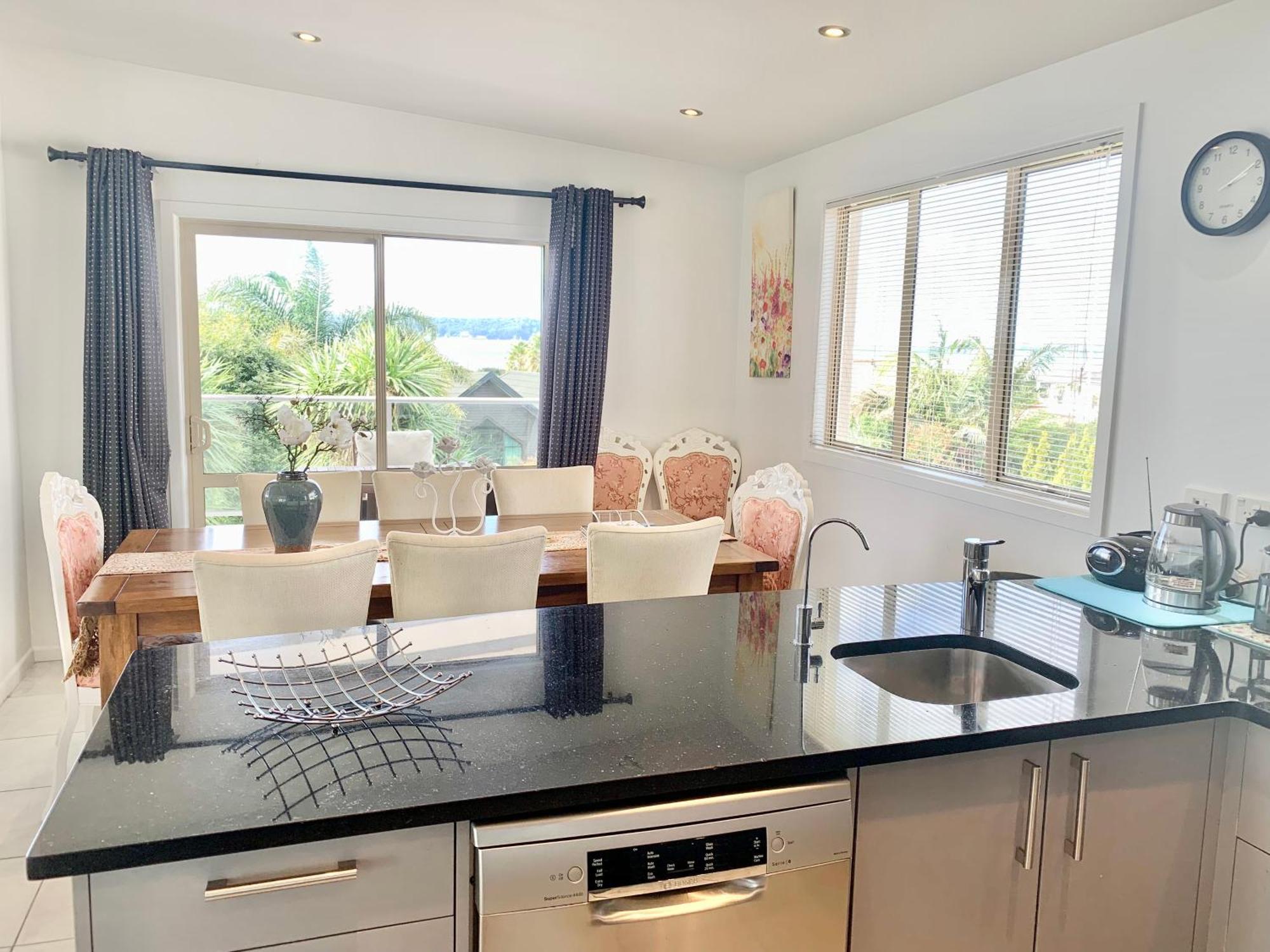 Отель Amazing Seaview House Окленд Экстерьер фото