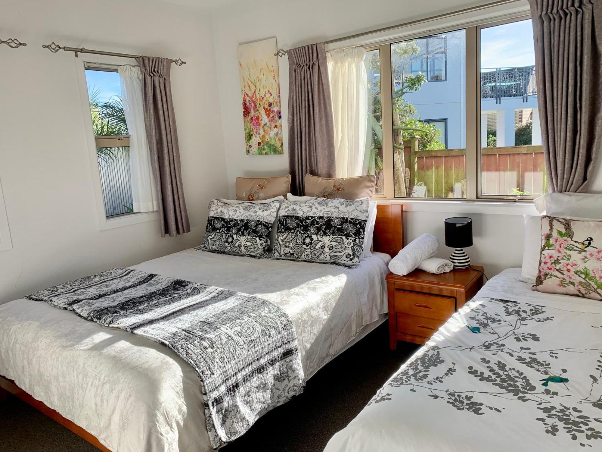 Отель Amazing Seaview House Окленд Экстерьер фото