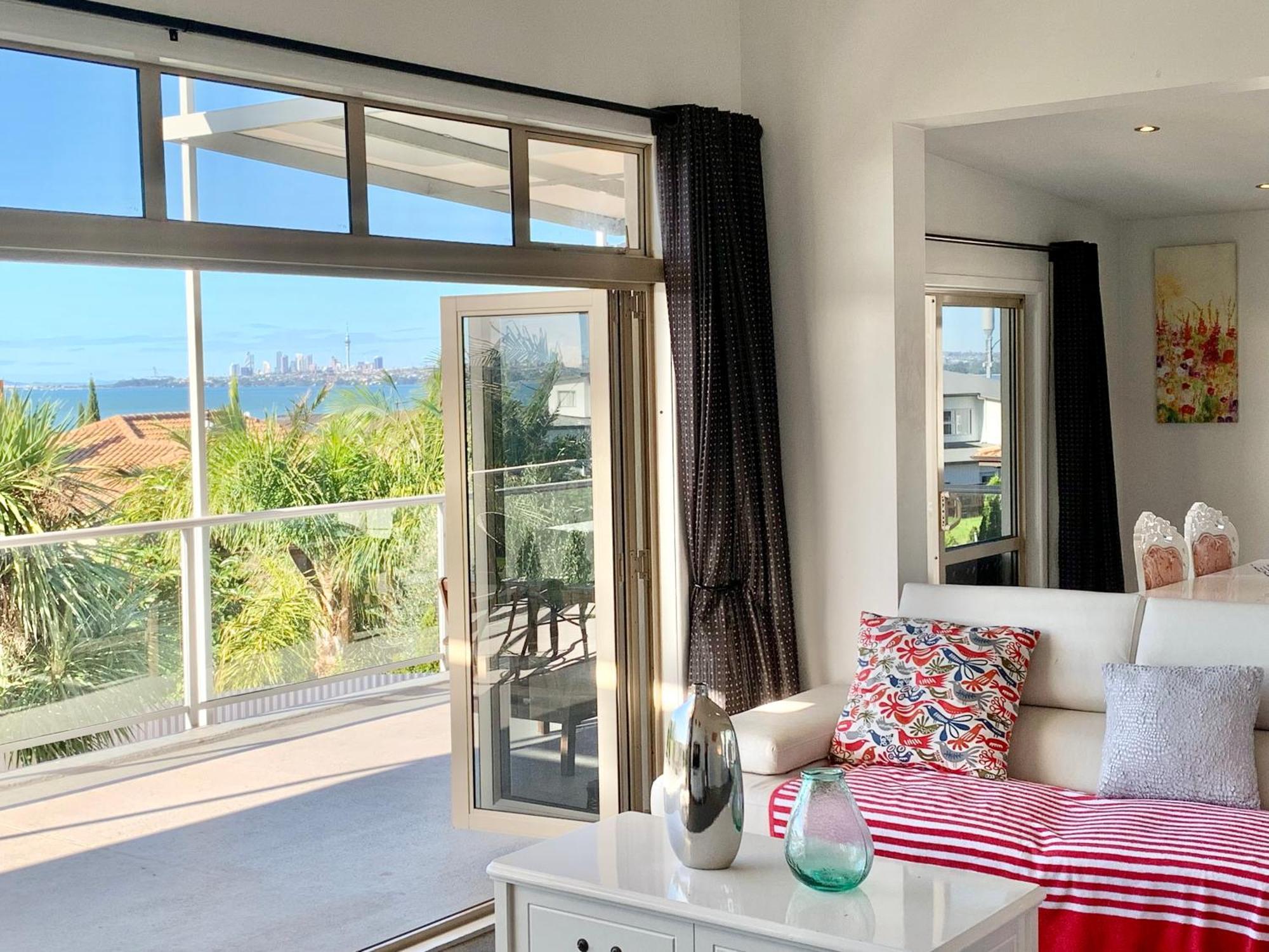 Отель Amazing Seaview House Окленд Экстерьер фото